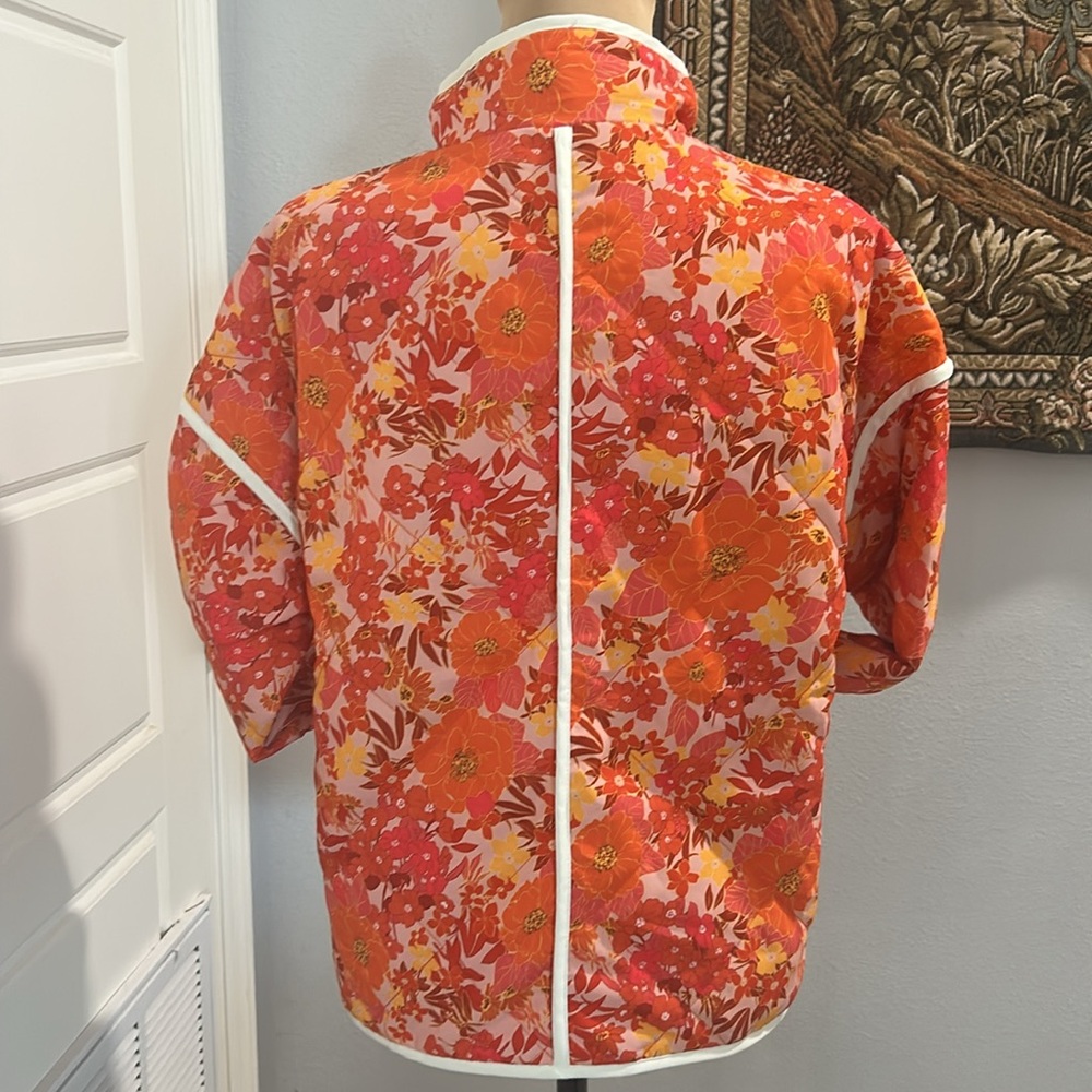 Dokoto‎ New With Tags Floral Quilted Jacket. Size S - Picture 5 of 12